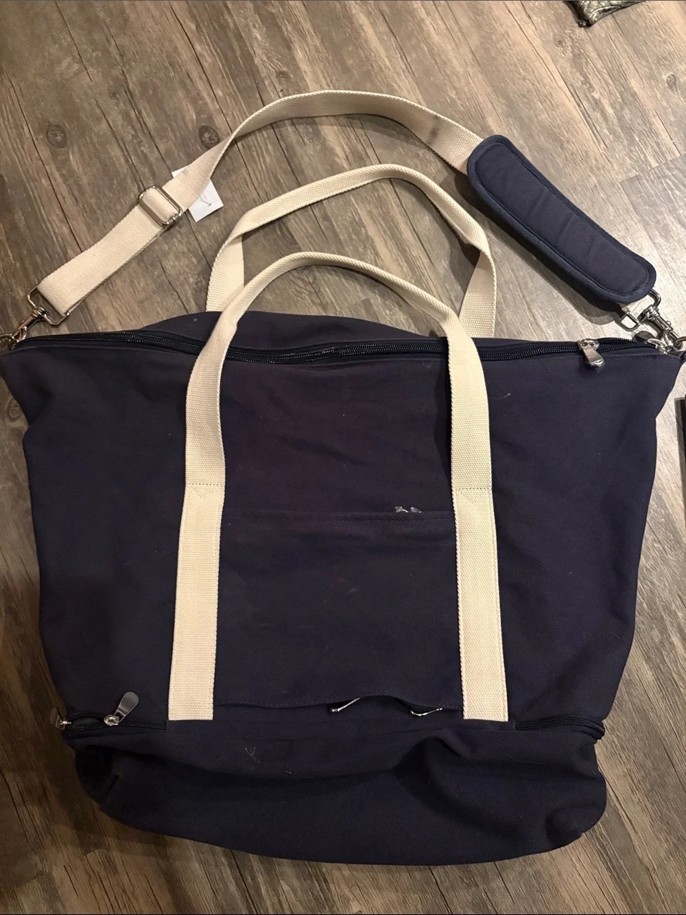 LO & Sons Catalina Deluxe Tote - NWOT organic cotton
